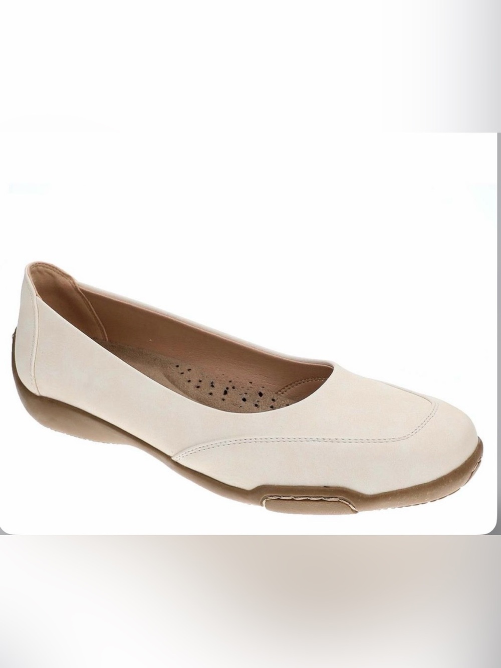 Array Cream Slip-On Comfort Flats Size 6.5 Wide